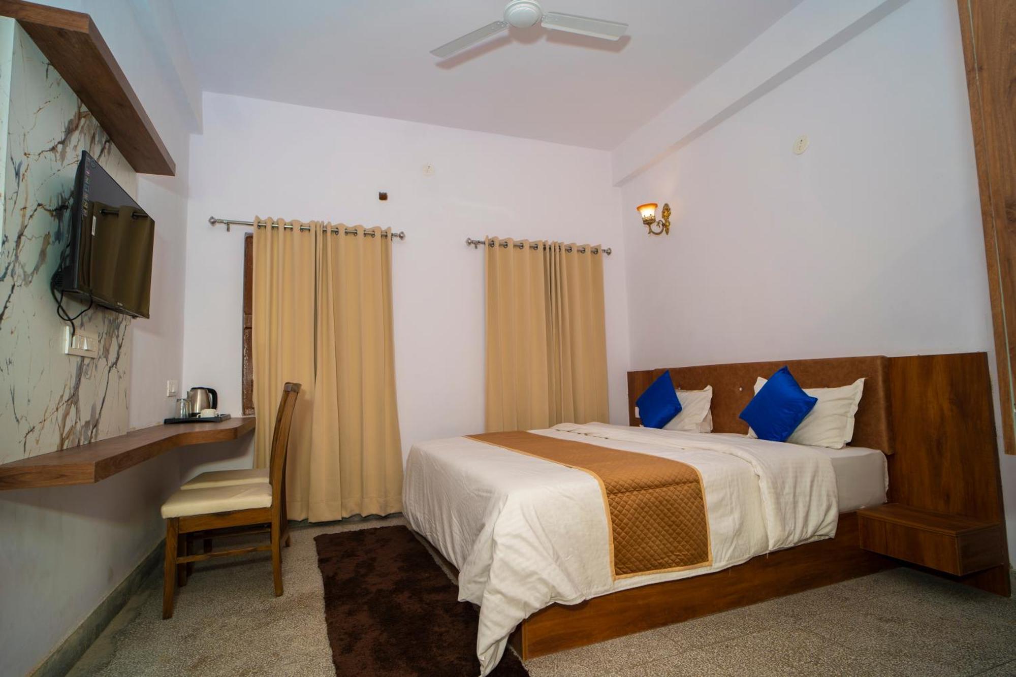 Devdarshan Hotel & Restaurant Udaipur Exterior foto
