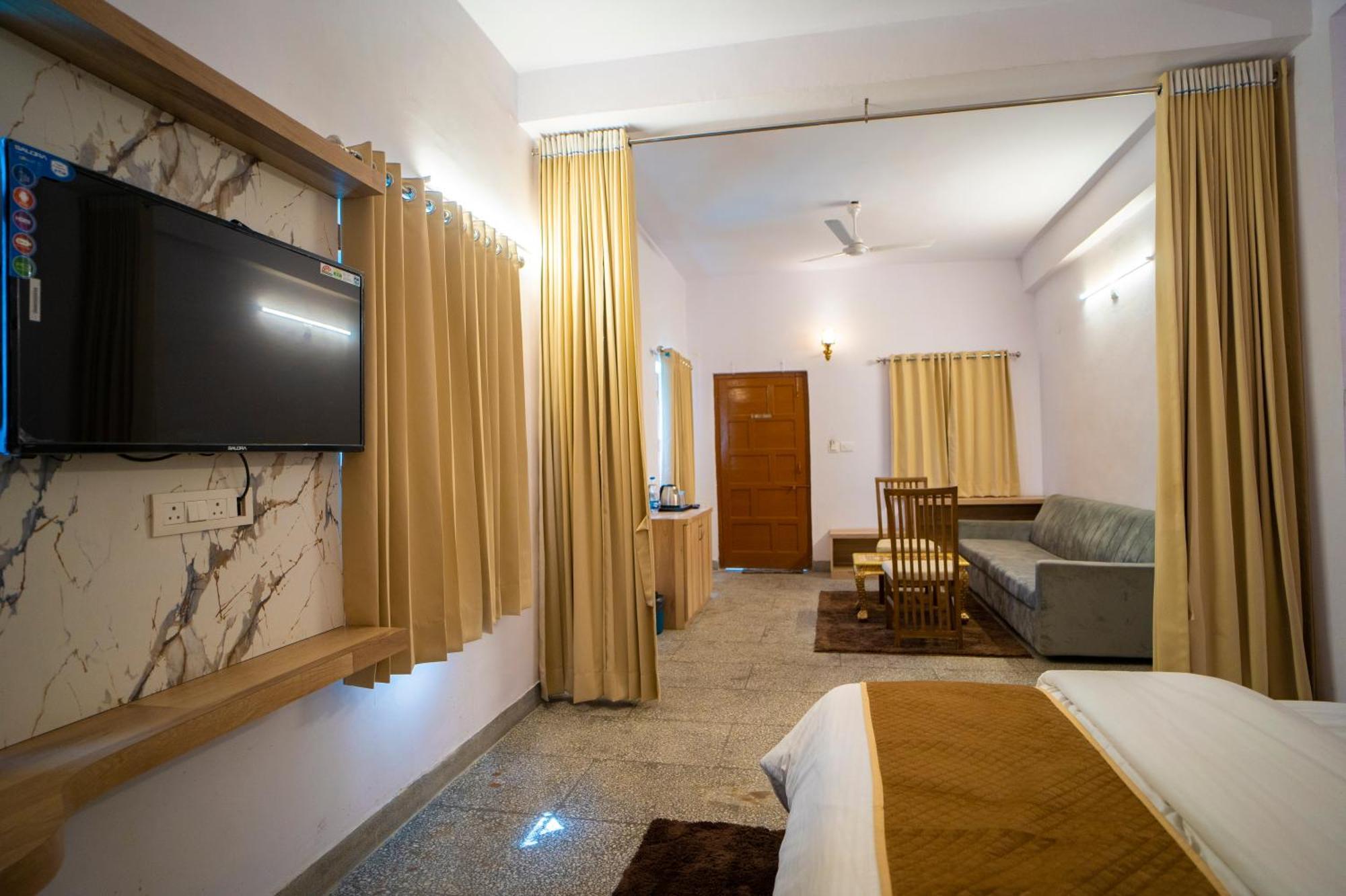 Devdarshan Hotel & Restaurant Udaipur Exterior foto