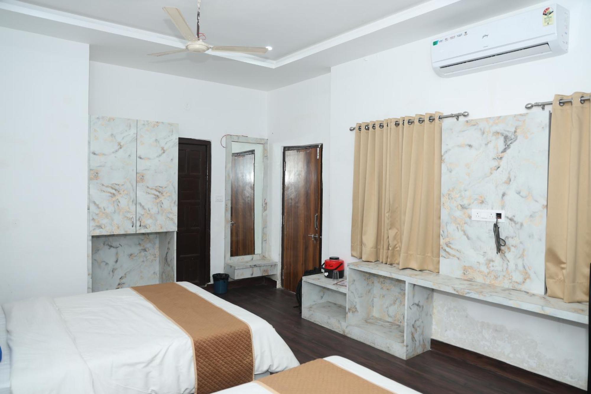 Devdarshan Hotel & Restaurant Udaipur Exterior foto